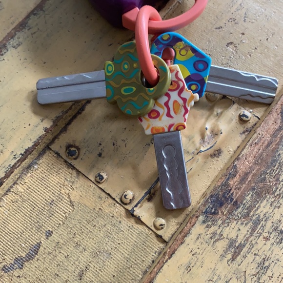 EUC BABY TODDLER TOY CAR KEYS W BOHO WRIST STRAP - Picture 3 of 7